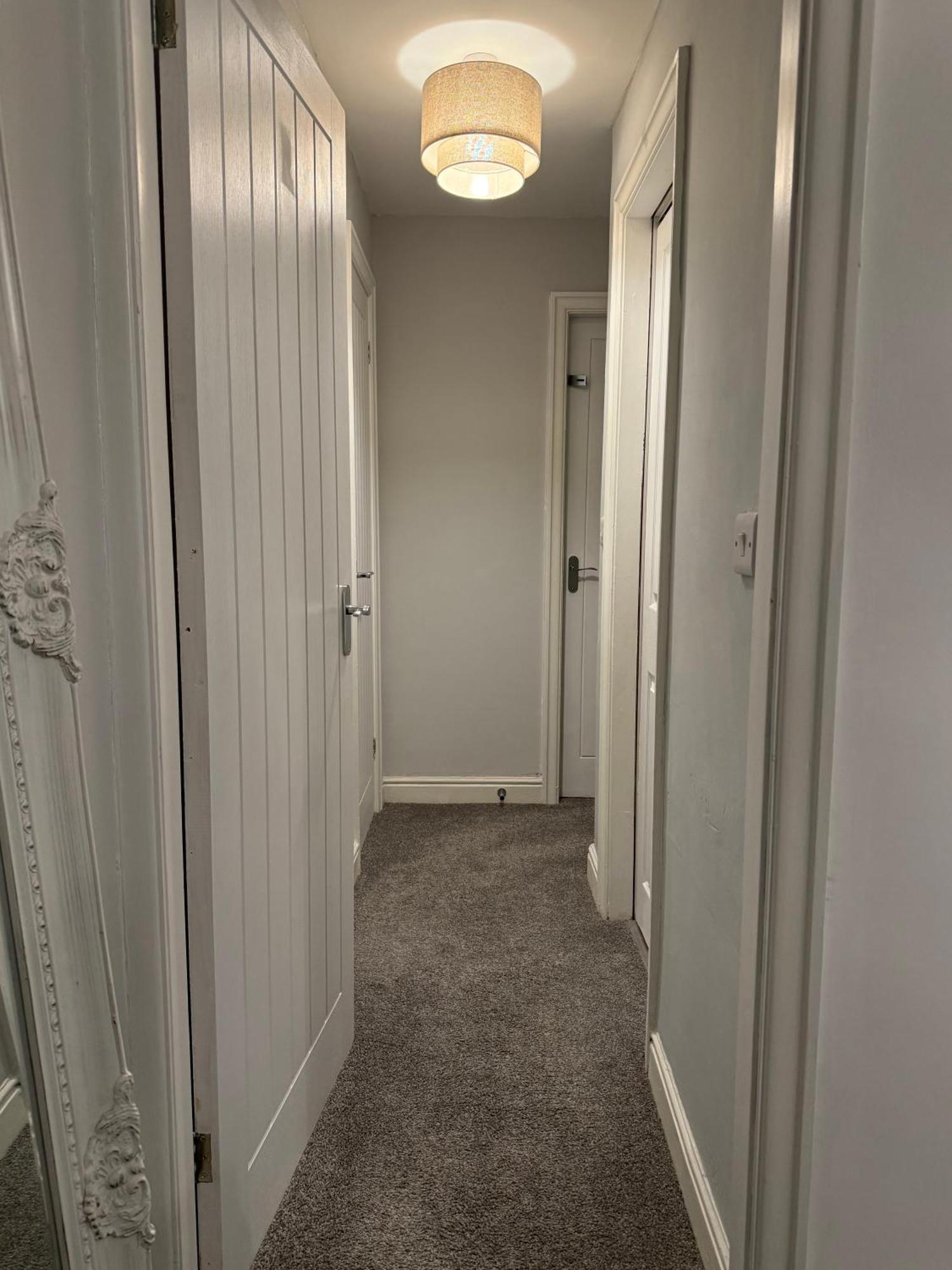 The Airport Flat - Newly Renovated & Free Parking Daire Leeds  Dış mekan fotoğraf